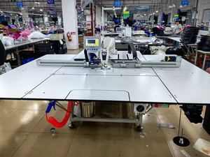 Máquina de Coser Automática con Cabezal Giratorio de 360 Grados YBAO, Máquina de Coser Industrial CNC con Patrones - Product Image 3