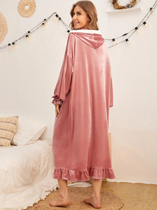 Abiti <span class=keywords><strong>da</strong></span> <span class=keywords><strong>notte</strong></span> in velluto con cappuccio con coulisse e maniche a balze con maniche a balze all'ingrosso mamma e Me - Product Image 6