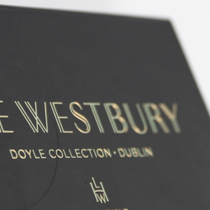 Caja magnética de lujo personalizada para tarjetas de regalo, caja de embalaje con insertos de papel de terciopelo, con logotipo de lámina dorada - Product Image 5