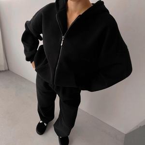 Ensemble de survêtement streetwear surdimensionné personnalisé avec logo OEM, 500 g/m², 100 % coton French Terry, sweat à capuche zippé et pantalon de jogging décontracté - Product Image 3