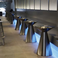Tables basses modernes simples en acier inoxydable brossé Petit appartement de luxe Meubles pour thé au lait de célébrités sur Internet