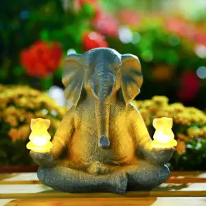 Venda quente solar artesanato luz ao ar livre decoração escultura estátua de poliresina meditar elefante artesanato em resina