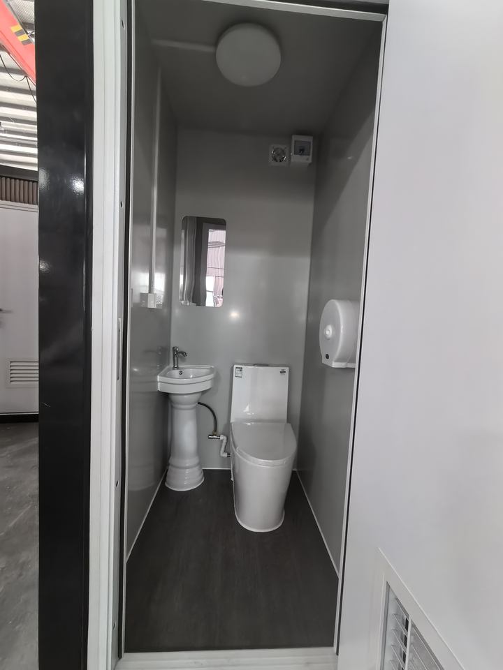 Manufacturer Factory Movable Toilets Cabin Mobile Restroom Wc Portable Toilets for Home Easy Install for Outdoor Use - Image 4