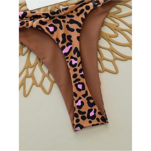 FOXA Conjunto de bikini de 2 piezas con estampado de guepardo para mujer, top con tirantes finos y tanga, traje de baño atrevido - Product Image 4
