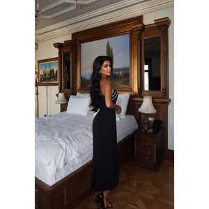 Robe de soirée noire bustier style robe de bal, ornée de perles, avec fente, taille empire, manches courtes, longueur ras du sol, taille XL, fournie par ODM - Product Image 1