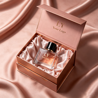 Boîte magnétique en carton rigide avec logo personnalisé, doublure en satin et insert en mousse pour emballage de parfum de luxe