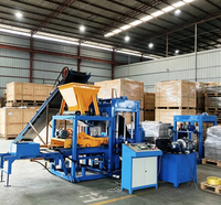 Machine compacte de fabrication de briques en béton CLC avec système de formage stable pour les projets de construction légers