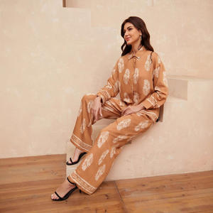 Vendita calda in Set da donna stampato in due pezzi eleganti e sottili accessori di abbigliamento tradizionale musulmano europeo americano - Product Image 4