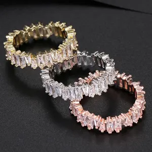 Anello di zircone irregolare in acciaio inossidabile con tre colori alla moda oro placcato scintillante anello di diamanti