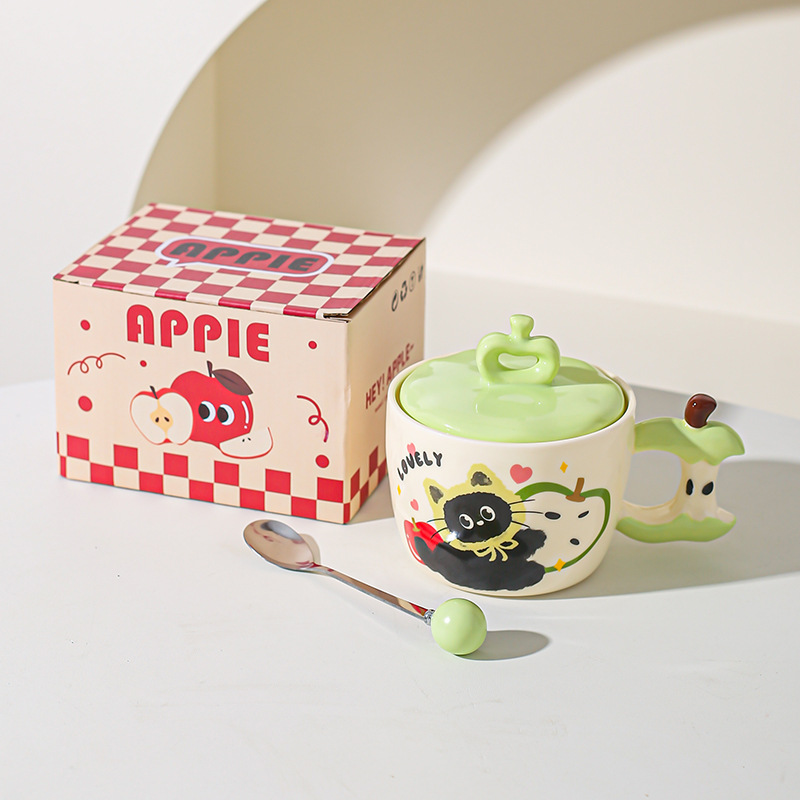 chat pomme verte avec boîte couleur cuillère