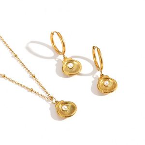 Ensemble collier et pendentif en zircon cubique de qualité supérieure, style minimaliste traditionnel indien, parfait pour les - Product Image 3