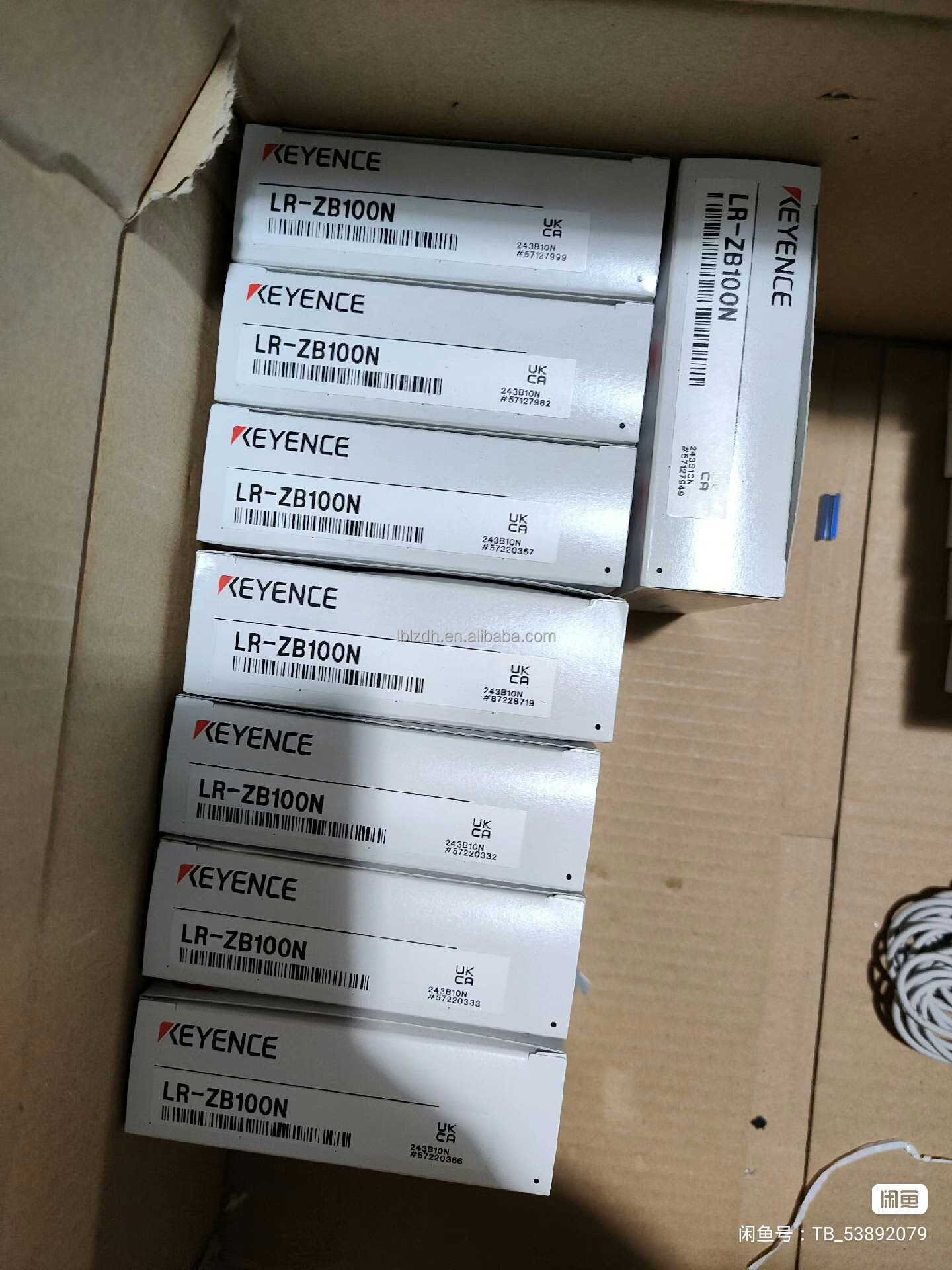 新品 オリジナル KEYENCE LR-ZB100N 自己内蔵型 CMOS レーザーセンサー