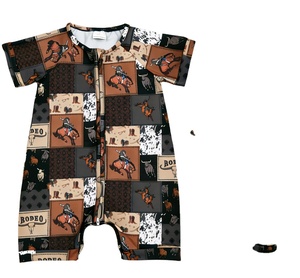 Stock Rodeo Pelele con cremallera para bebés varones, de Spandex/Algodón Orgánico Suave, para Halloween, de Boutique Trendyism, Venta al por mayor, Directo de Fábrica - Product Image 5