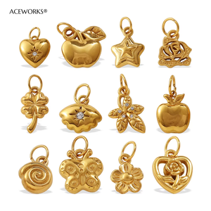 Boutique Golden Grove | Encantos naturales de acero inoxidable chapado en oro PVD de 18 quilates | Colgantes de mariposa de fruta de Sol de ciervo para la fabricación de joyas - Product Image 5