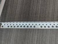 Profilé d'angle en aluminium moderne de 30 mm de large pour cloisons sèches - Écologique et résistant à l'eau