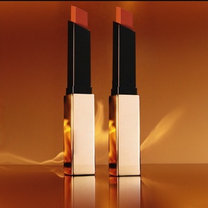 Dập nổi Ống mỏng màu đỏ mờ Son môi lâu dài không dính vào cốc không nhòe không thấm nước mịn và kết cấu kem - Product Image 1