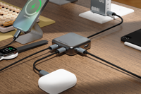 Stasiun Pengisian Daya 6-in-1 Berkualitas Tinggi dengan 1*Kabel USB-C Tetap untuk Input+4 *Output USB-C+2 *Output USB-A