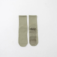 Chaussettes de yoga et de Pilates respirantes antidérapantes en silicone de qualité supérieure pour femmes, chaussettes de sport mi-mollet pour entraînement en salle