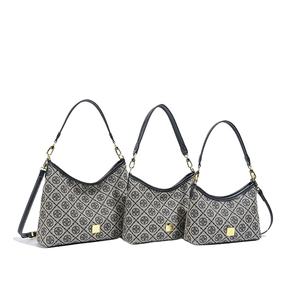 Bolso Tote de Mujer en Material PU de Alta Calidad. Hay varios tamaños. El forro está hecho de poliéster. - Product Image 1