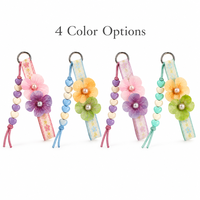 Porte-clés trèfle à quatre feuilles artificiel mignon avec pompon, breloque florale bohème pour sac, cadeau pour femmes et filles, accessoire