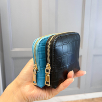 Boîte à bijoux de voyage en cuir gaufré crocodile avec fermeture éclair et pochette accordéon pour bagues et boucles d'oreilles
