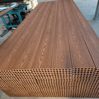 Planche de terrasse en WPC brossé durable et moderne, imperméable, ignifuge, écologique, avec système de fixation par clips double verrouillage, panneau mural extérieur pour jardin