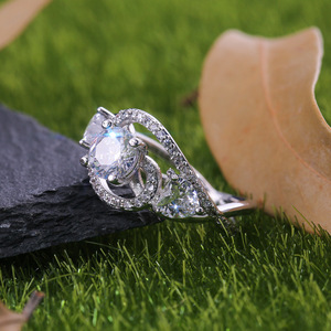 Anello da Donna Semplice e alla Moda, Stile Proposta, Accessorio per Mano da Indossare Ogni Giorno - Product Image 6