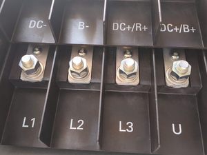 Variador de Frecuencia CA 6SE64402UD345FA1 6SE6440-2UD34-5FA1, 45kW, 380V-480V, Trifásico, para Sistemas de Automatización - Product Image 2