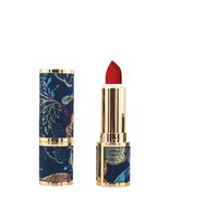 Rouge à lèvres satiné haute pigmentation personnalisé, effet velours mat, longue tenue, végan, maquillage OEM