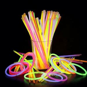 สินค้าขายดี ชุดแท่งไฟเรืองแสงกลางคืน 100 ชิ้น กำไลข้อมือ LED รุ่นใหม่ สำหรับงานปาร์ตี้ งานเทศกาล งานแต่งงาน วันเอพริลฟูลส์ - Product Image 1