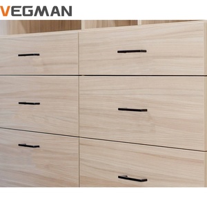 Toptan Özel U Şeklinde Modern Ahşap Duvar Yatak Odası Mobilya Tasarımı Villa Otel İçin Giyinme Odası Dolabı 5 Yıl Garantili - Product Image 3