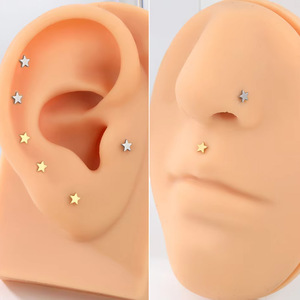 Boucles d'oreilles et anneaux de lèvre en titane pour piercing d'oreille et de nez, bijoux de mode au design géométrique, pour usage quotidien - Product Image 1