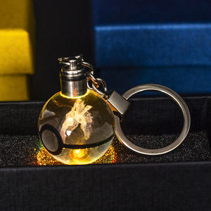 Vente en gros de porte-clés en verre Pokeball de 30 mm, cadeau pour enfant, souvenir, lumière LED, cristal, porte-clés pour cadeau promotionnel - Product Image 4