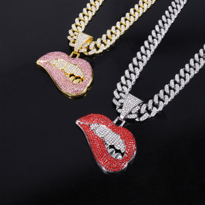 Colgante <span class=keywords><strong>de</strong></span> labios sexy con gancho grande, estilo Hip <span class=keywords><strong>Hop</strong></span>, en color oro y plata metálico, con pedrería completa, para estuche. - Product Image 6