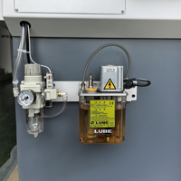 Tour à métaux CNC miniature de bureau à lit plat de qualité supérieure Fanuc à broche unique, moyenne capacité, avec guidage à boîte
