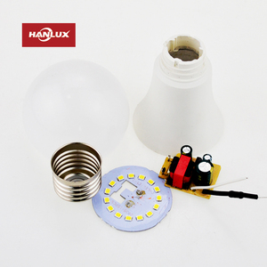 Ampoule LED intelligente A60 avec <span class=keywords><strong>WiFi</strong></span> et Bluetooth, double mode RGB et CCT, lampe contrôlée par l'application Tuya, couleur RGBC, compatible avec Alexa - Product Image 2