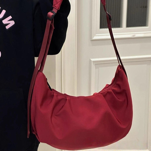 Casual and versatile crossbody <b>bag</b> lightweight and suitable for outings Japanese style retro dumpling <b>bag</b> for <b>college</b> students - Product Image 2