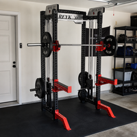 Rack de musculation REYK avec cadre d'entraînement multifonction intégré et système à double câble