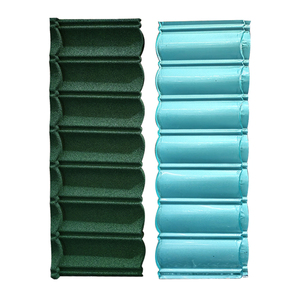 Tuiles de toit métalliques ondulées, colorées et émaillées, sur mesure - Product Image 1