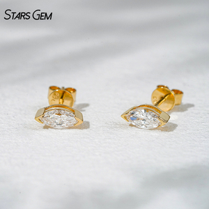 Pendientes Unisex de Lujo Starsgem con Diamante Cultivado en Laboratorio de Corte Marquesa de 0.6ct 3.5x7mm, Color D, Oro Blanco/Amarillo Sólido de 18K - Product Image 1