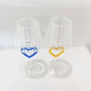 Portavelas de vidrio de borosilicato en forma de corazón amarillo pequeño hecho a mano, candelita impresa <span class=keywords><strong>con</strong></span> <span class=keywords><strong>sombra</strong></span> transparente estriada - Product Image 6