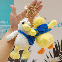 Jouets en peluche mignons au design Kawaii, porte-clés en peluche canard, peluche douce, lunettes, sac à dos, porte-clés canard de dessin animé, porte-clés en peluche