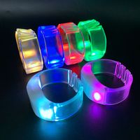 Bracelet à LED de fête avec logo personnalisé Bracelets à LED avec contrôle DMX Bracelets à LED télécommandés pour concerts et événements