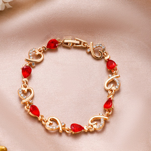 Bracelet <span class=keywords><strong>en</strong></span> laiton avec cœur de trèfle de tennis et de poire Bijoux de créateur Bracelet à breloques <span class=keywords><strong>en</strong></span> pierre de diamant et zircon plaqué or pour femme - Product Image 4