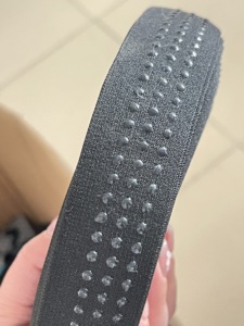 Phổ biến Silicone tráng Gripper in <span class=keywords><strong>Webbing</strong></span> Non-Slip Silicone <span class=keywords><strong>Webbing</strong></span> dập nổi Silicone cao su bện ban nhạc đàn hồi - Product Image 6