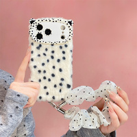 Coque de téléphone Y2K en peluche duveteuse à pois avec décor oreilles de chat pour iPhone 18 Pro Max 17 16 15 14, avec dragonne en dentelle et sangle de poignet, protection intégrale
