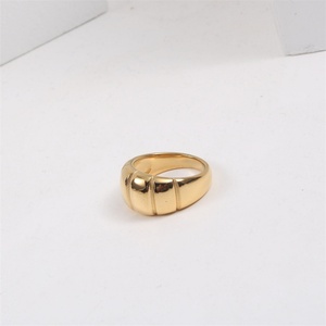 แหวนดีไซน์ขนมปังขายดี สแตนเลสสตีลชุบทอง 18k สีเงิน เครื่องประดับผู้หญิง แหวนครัวซองต์ทรงหนา - Product Image 4