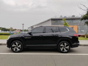 VW Teramont d'occasion 2024 380TSI 4MOTION Prestige SUV de luxe, 2.0T 220ch 7 places 4x4 Grand modèle, bien entretenu, prêt à être expédié - Product Image 3