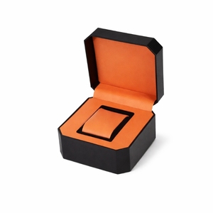 Boîte à montre de luxe personnalisée en similicuir avec charnière, boîte cadeau pour bijoux, support de montre en suède, logo personnalisé pour l'emballage de montres en détail, OEM - Product Image 2