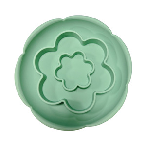 New Flower Types Anti-choking Slow Food Pet Bowl <b>Cat</b> Slow Eating Plate Nice Round Flower Shaped Silicone Slow <b>Feeder</b> Pet Bowls - Product Image 2